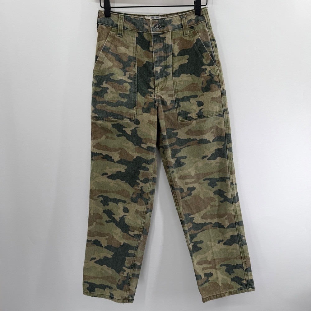 We The Free Remy Camo Crop Pants in Moss Green Size 25 - Picture 3 of 12